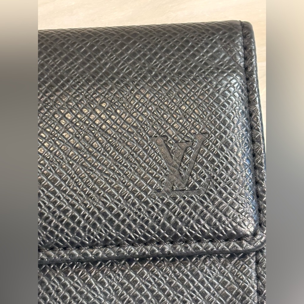 Louis Vuitton 6 Key Holder Black Leather Wallet Authentic Excellent Condition - Picture 2 of 14